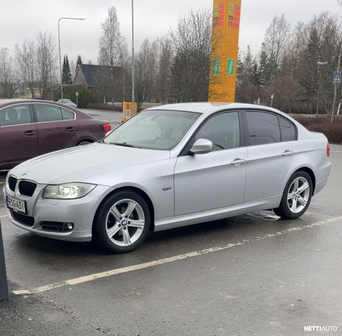 BMW 318 2010, photo 7/13