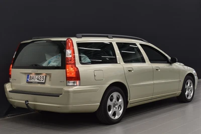 Volvo V70 2006, photo 6/36