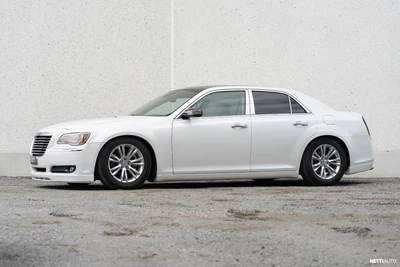 Chrysler 300 300C Sport 5.7 HEMI V8 2011, photo 6/18