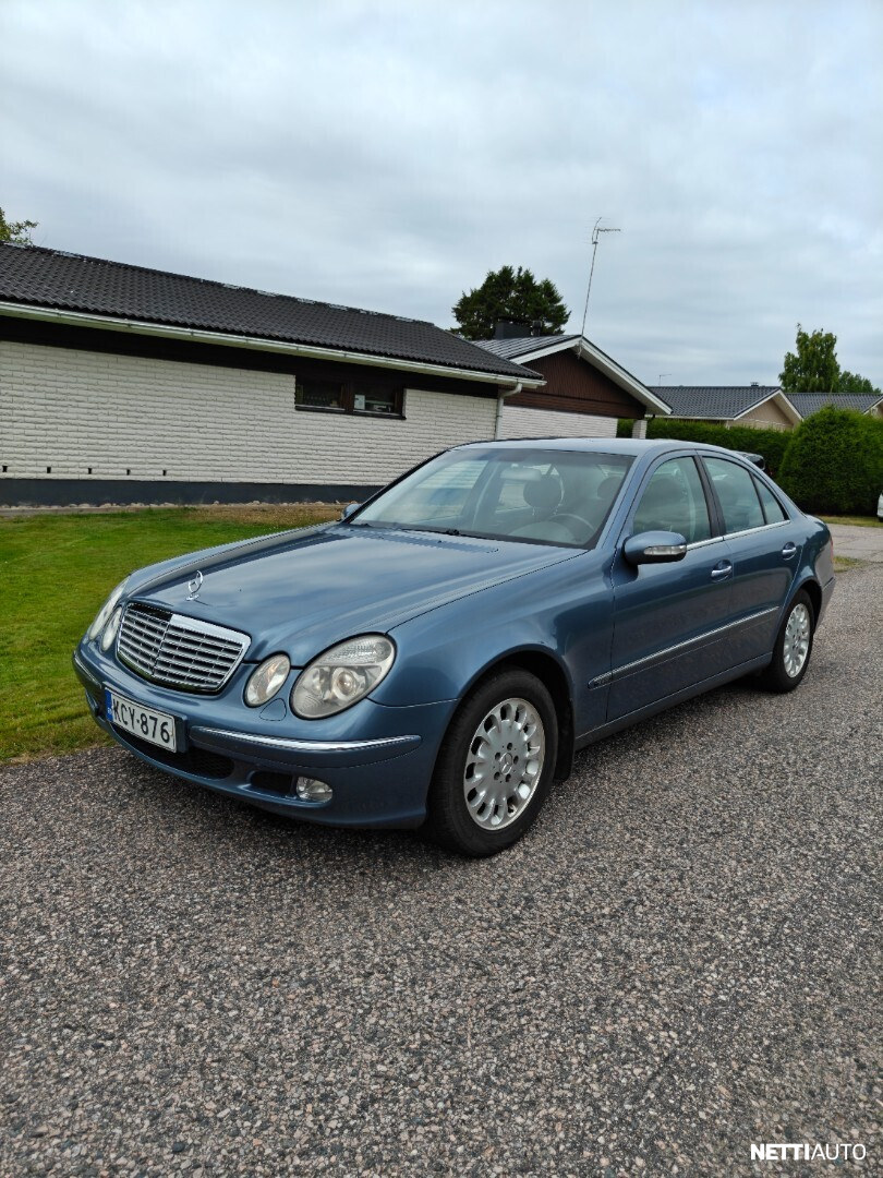 Mercedes-Benz E 220