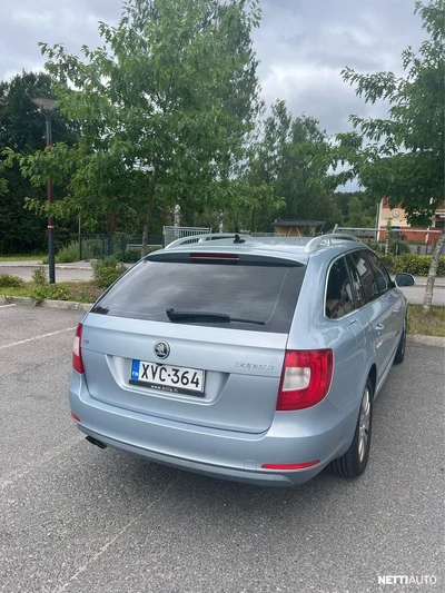 Skoda Superb 2010, kuva 3/15