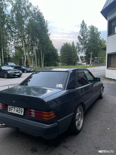 Mercedes-Benz 190 1990, photo 4/10