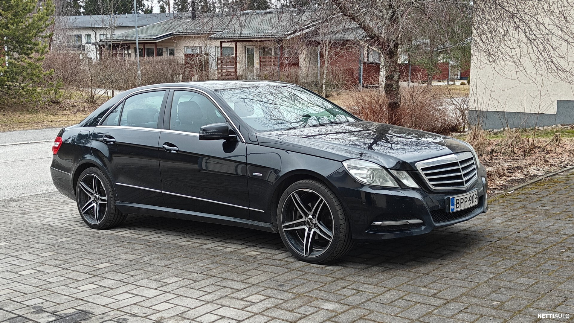 Mercedes-Benz E