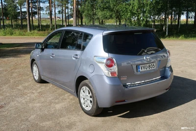 Toyota Verso 2011, photo 6/10