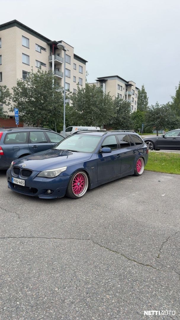 BMW 525