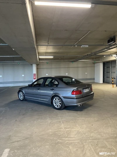 BMW 318 i 2003, kuva 7/10