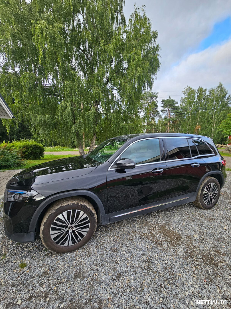 Mercedes-Benz EQB