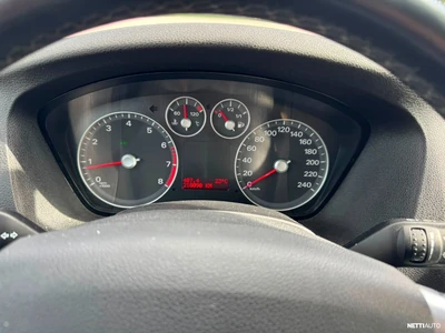 Ford Focus 2007, photo 7/13