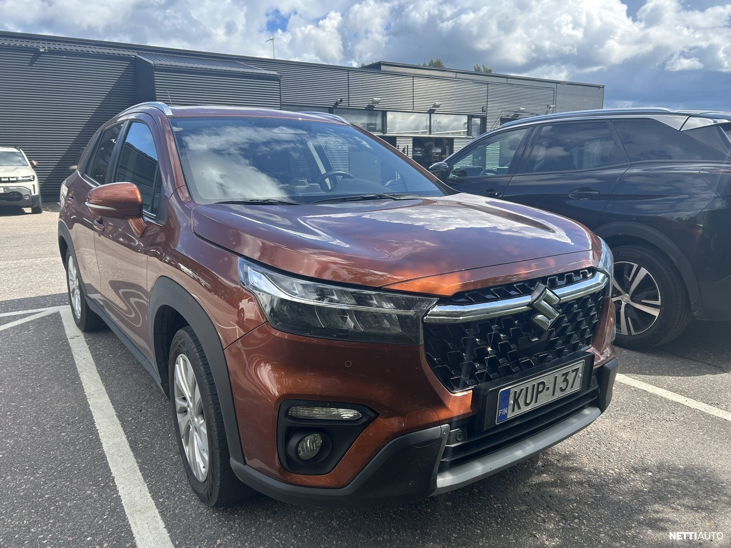 Suzuki S-cross