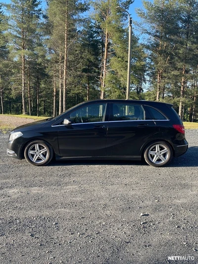 Mercedes-Benz B CDI BE Premium Business 2012, photo 4/10