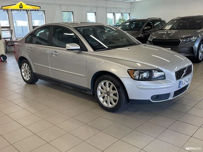 Volvo S40 T5 (220 hv) Kinetic aut 2006, photo 2/14