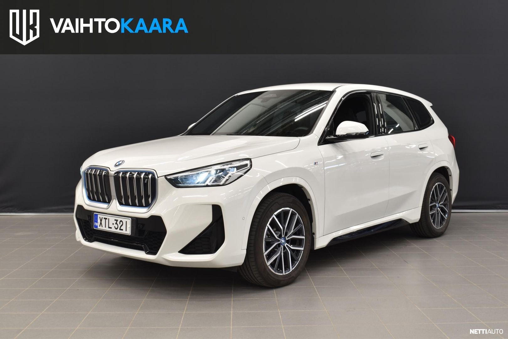 BMW iX1