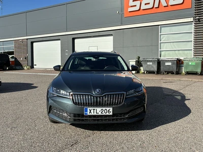 Skoda Superb 2020, photo 2/10