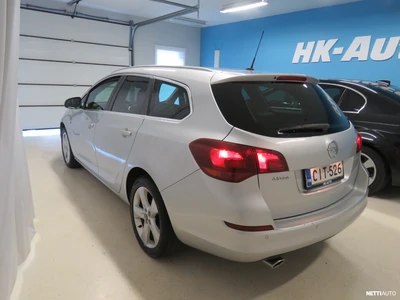Opel Astra 2012, kuva 3/28