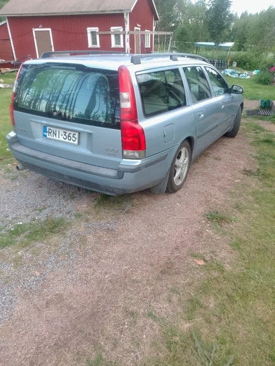 Volvo V70 2002, kuva 3/7