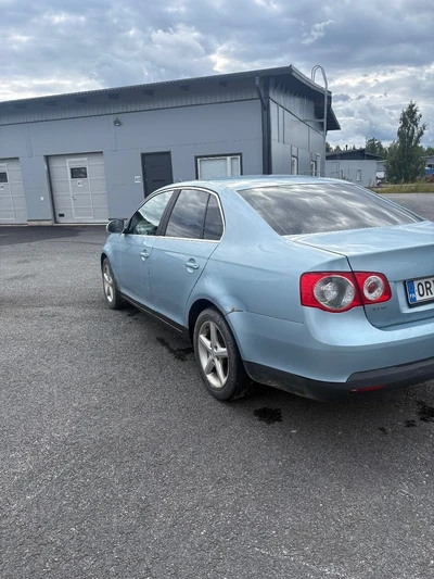 Volkswagen Jetta 2006, kuva 4/11