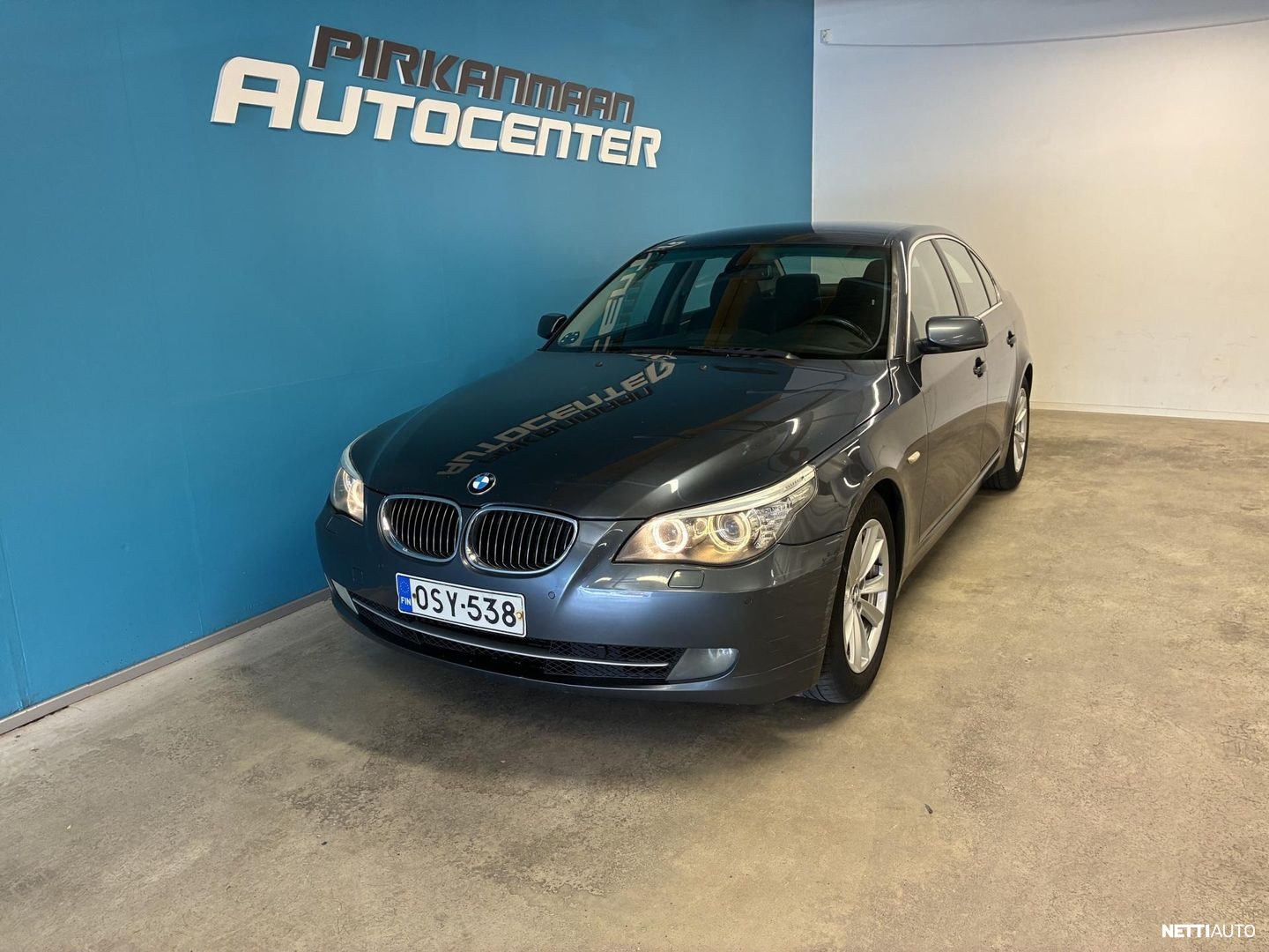 BMW 523