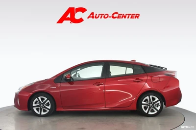 Toyota Prius Active 2019, photo 2/24