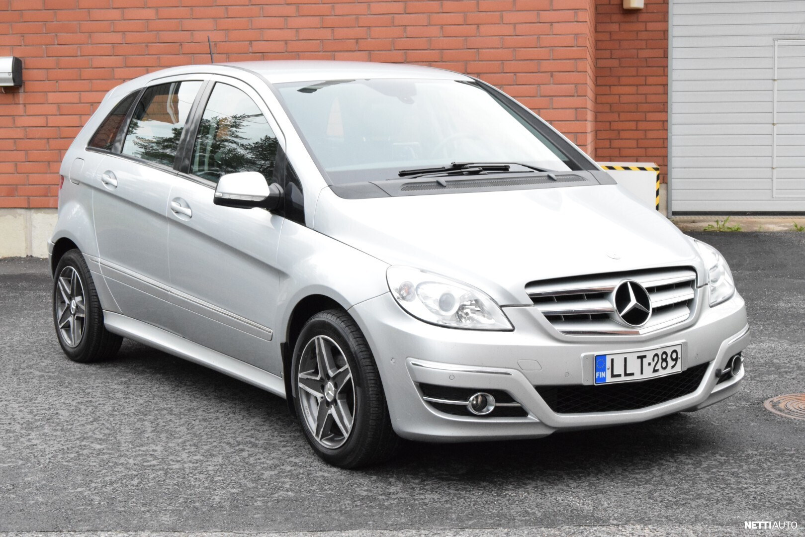 Mercedes-Benz B