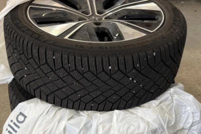 Polestar 2 2023, photo 7/8