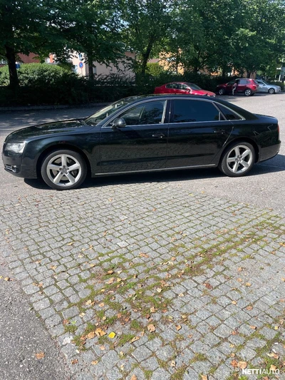 Audi A8 2011, photo 2/16