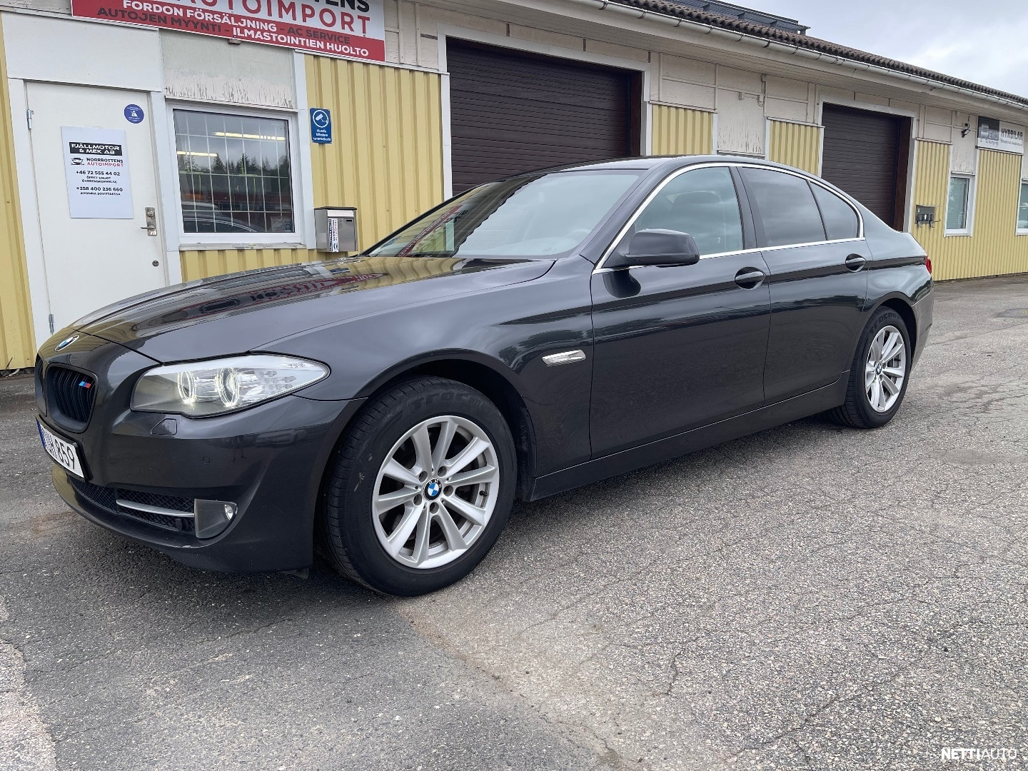 BMW 523