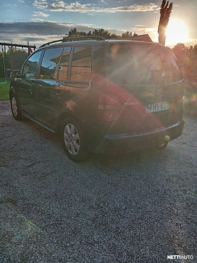 Volkswagen Touran 2007, kuva 4/10