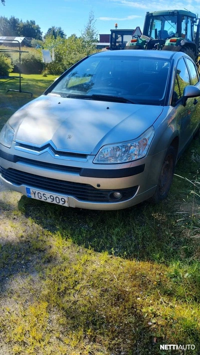Citroen C4 1,6i 16v Design II Berline 2007, photo 1/6