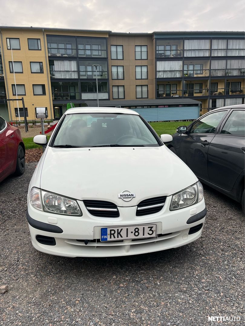 Nissan Almera