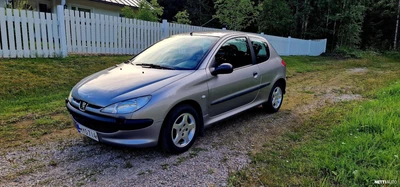 Peugeot 206 2001, kuva 2/11