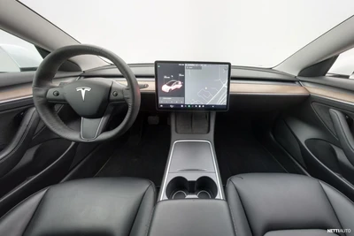 Tesla Model 3 2021, photo 7/26
