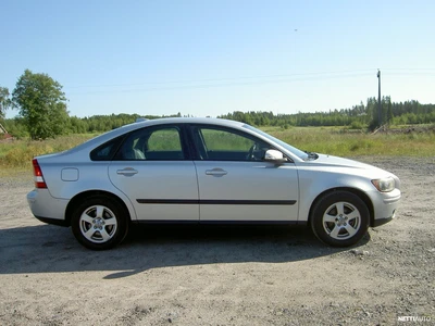 Volvo S40 1.8 125 man 2007, kuva 6/9