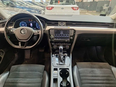 Volkswagen Passat 2016, photo 5/10