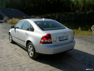 Volvo S40 1.8 125 man 2007, kuva 4/9