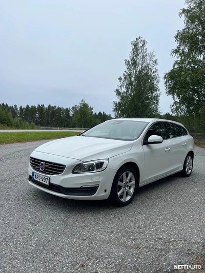 Volvo V60 2018, photo 1/10