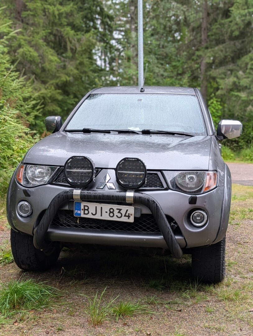 Mitsubishi L200