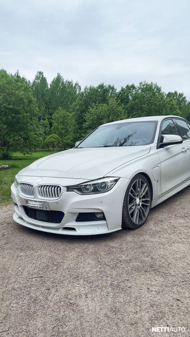 BMW 330