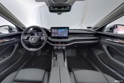 Skoda Superb 2024, kuva 7/10