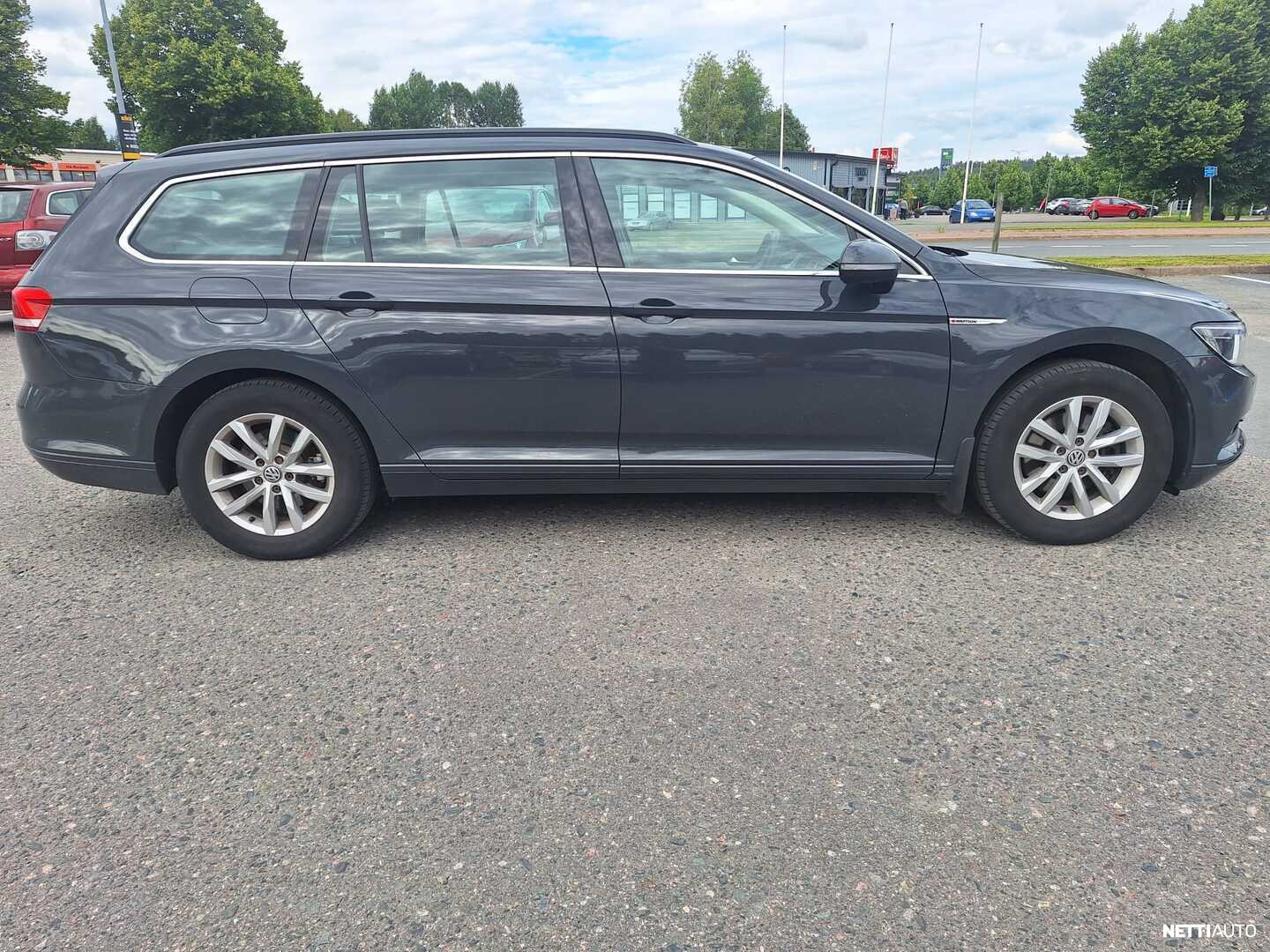 Volkswagen Passat 2015, photo 2/5