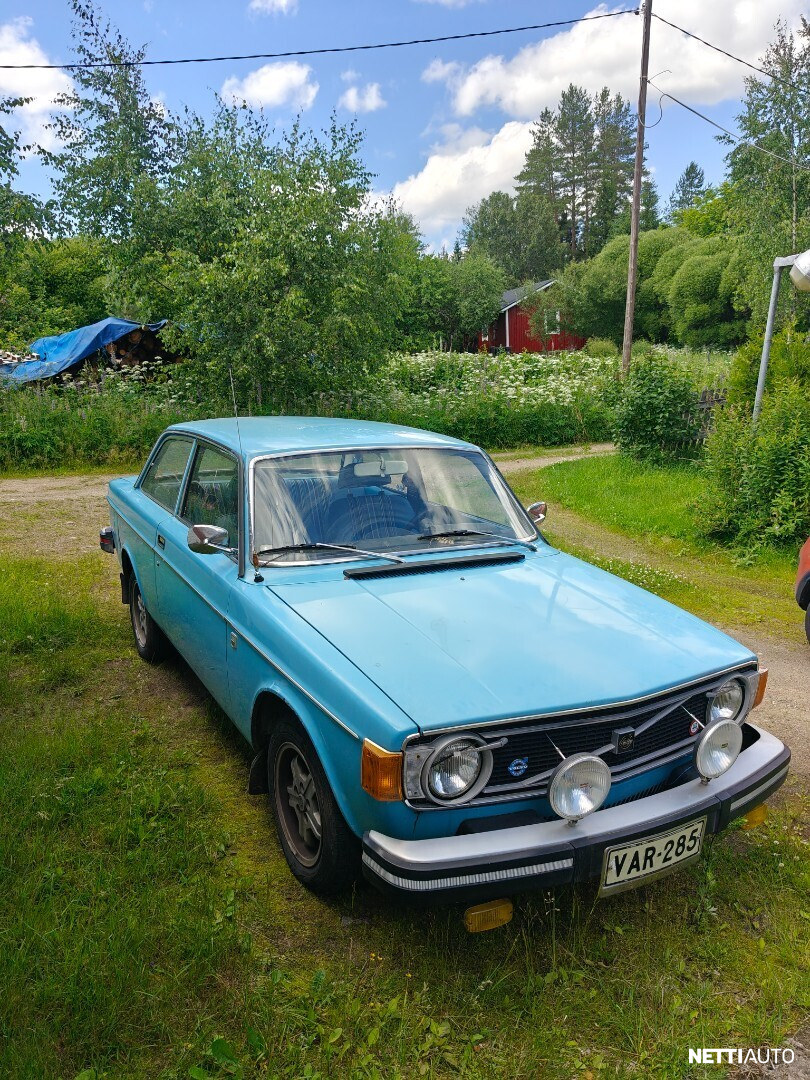 Volvo 142