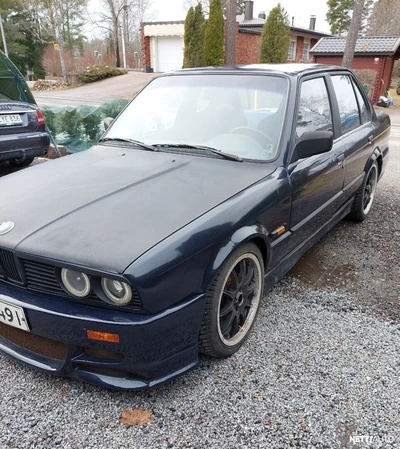 BMW 320 1988, photo 4/16
