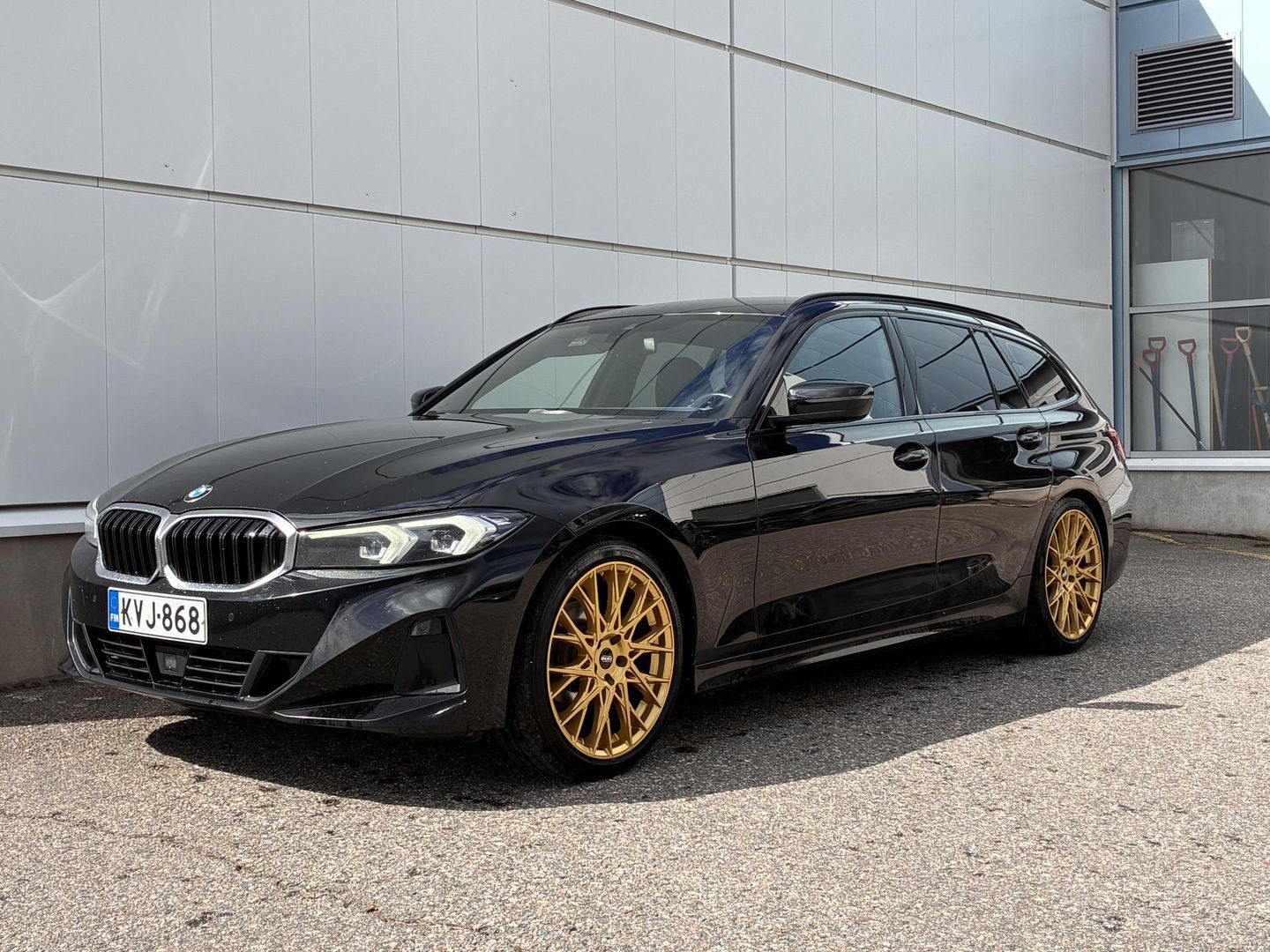 BMW 320
