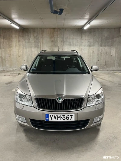 Skoda Octavia Combi 2,0 TDI 140 Elegance 2011, kuva 2/14