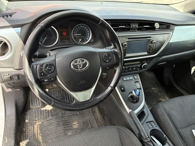 Toyota Auris 2015, kuva 6/6