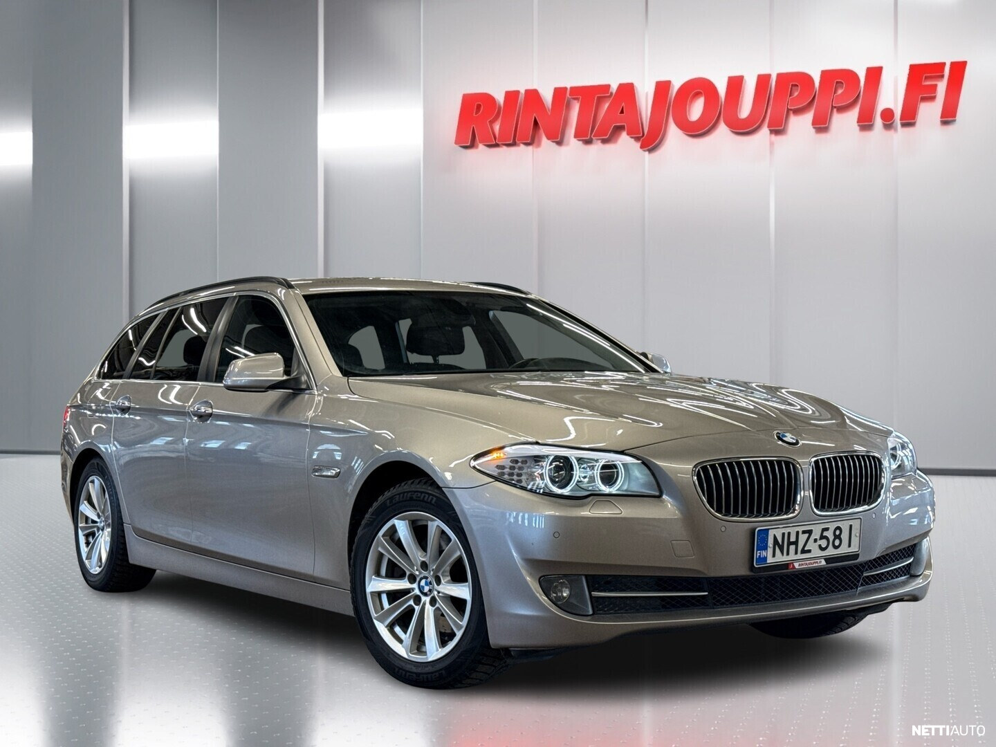 BMW 520 TwinPower Turbo A F11 Touring Business Automatic Edition