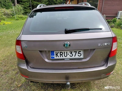 Skoda Superb 2013, kuva 2/6