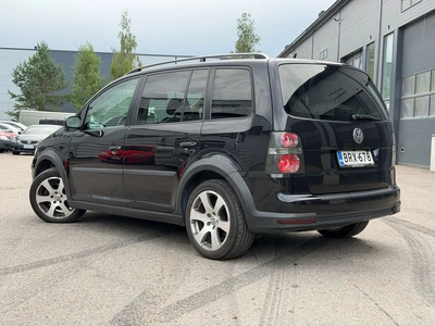 Volkswagen Touran 2009, photo 3/20