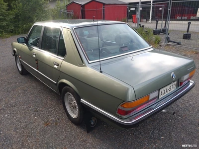 BMW 520 520i 1985, kuva 7/10