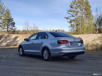 Volkswagen Jetta 2013, kuva 3/10