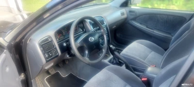 Toyota Avensis 1999, photo 3/3